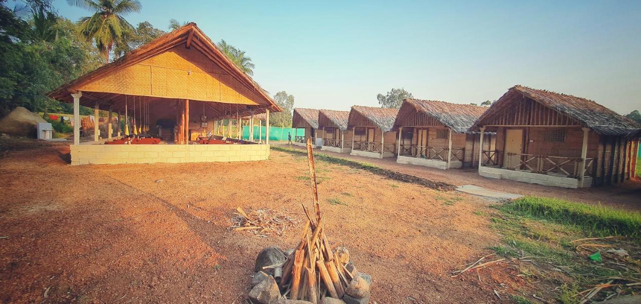 Lazy Panda Hotel Hampi Exterior foto