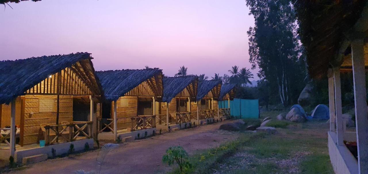 Lazy Panda Hotel Hampi Exterior foto